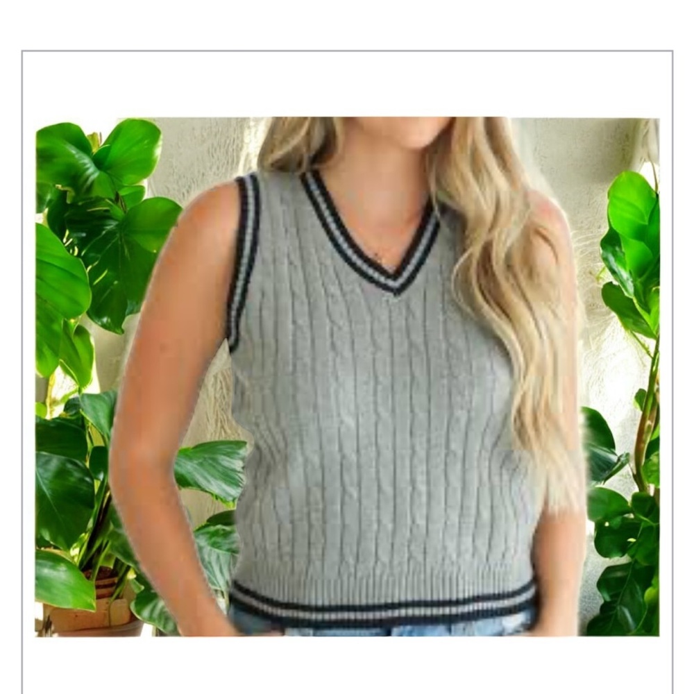 American Eagle Gray Cable Knit Sweater Vest Blue Trim Schoolgirl Preppy Sm